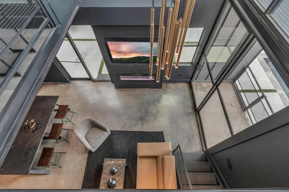 Poolside Loft: Great For Events *