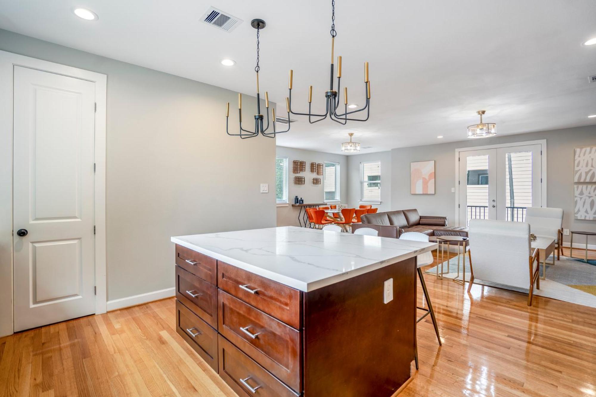 Spacious 3 Bed House Near Md Anderson With Free Parking & Wi-fi