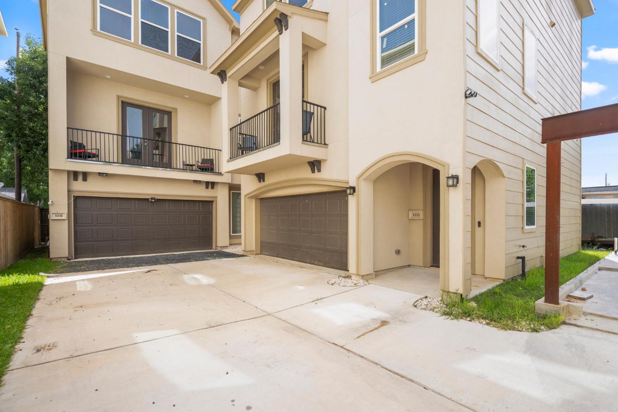 Spacious 3 Bed House Near Md Anderson With Free Parking & Wi-fi Holiday home Houston