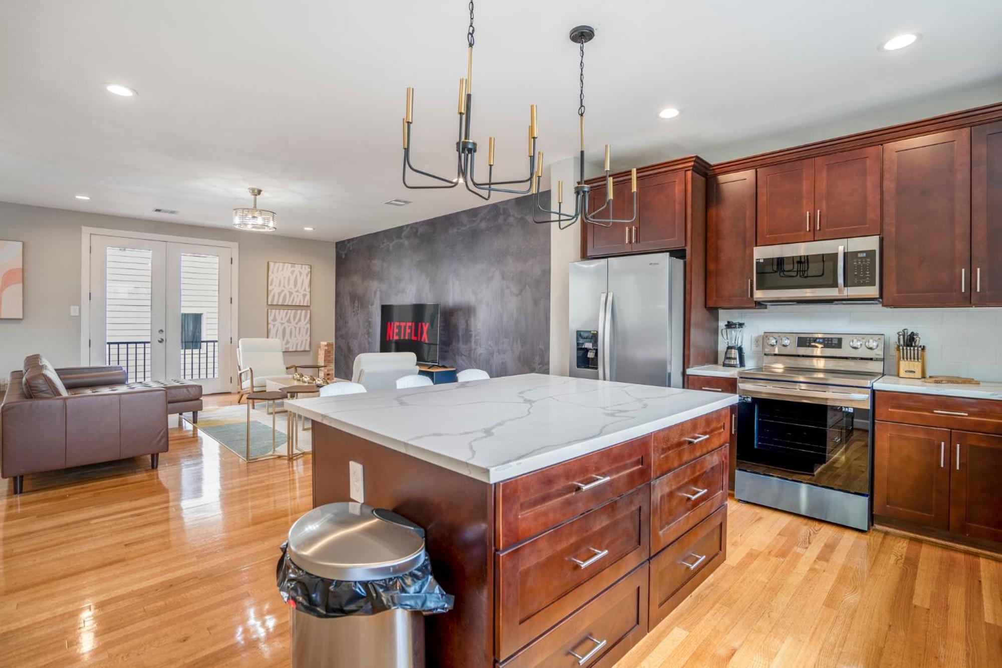 Spacious 3 Bed House Near Md Anderson With Free Parking & Wi-fi Houston