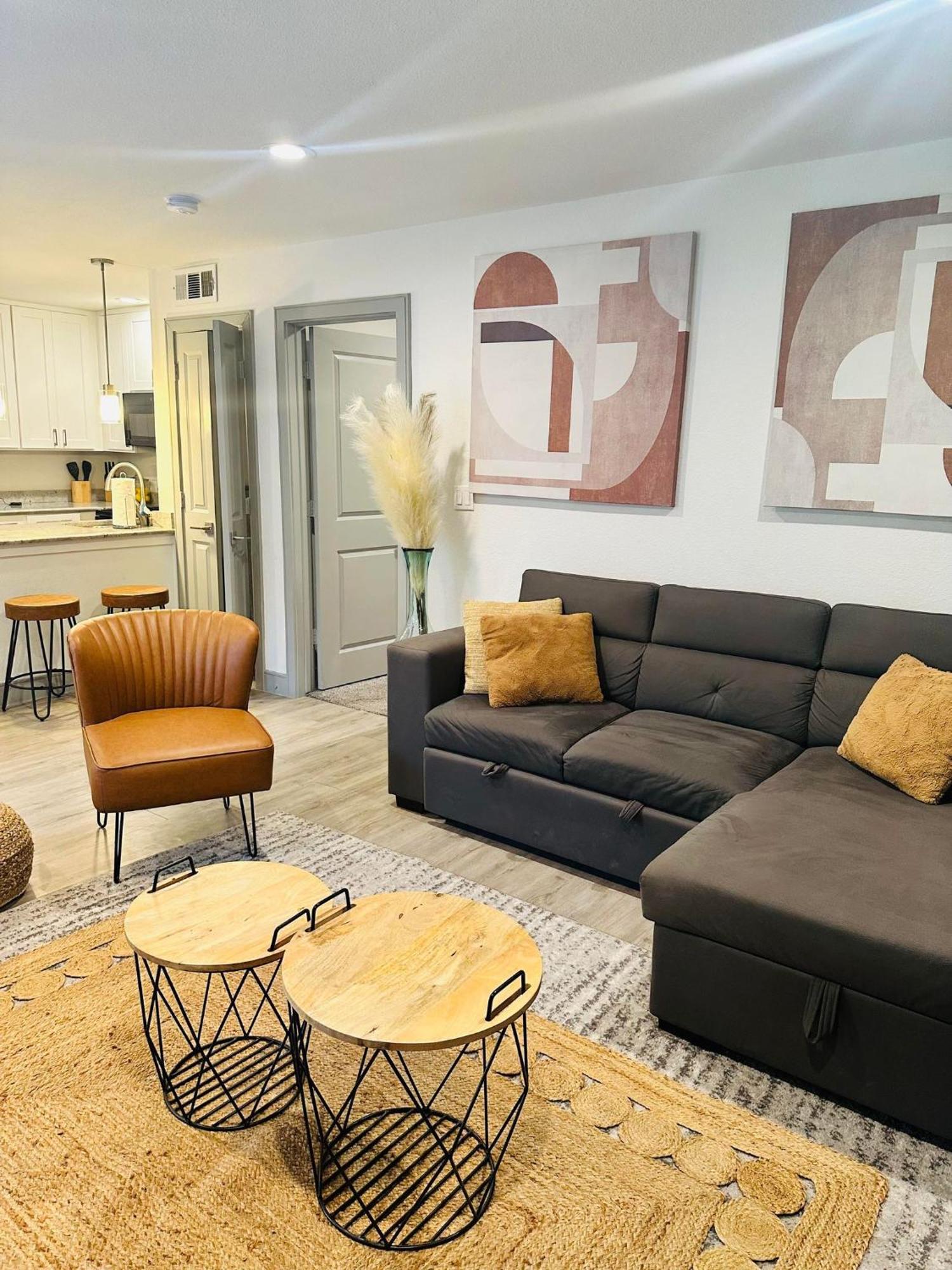 Trendy Midtown Apartment Houston