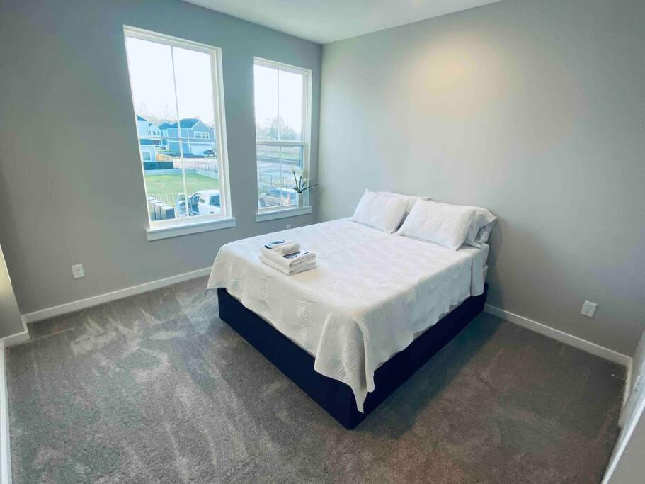 The Holistic Hideaway - Gated Community