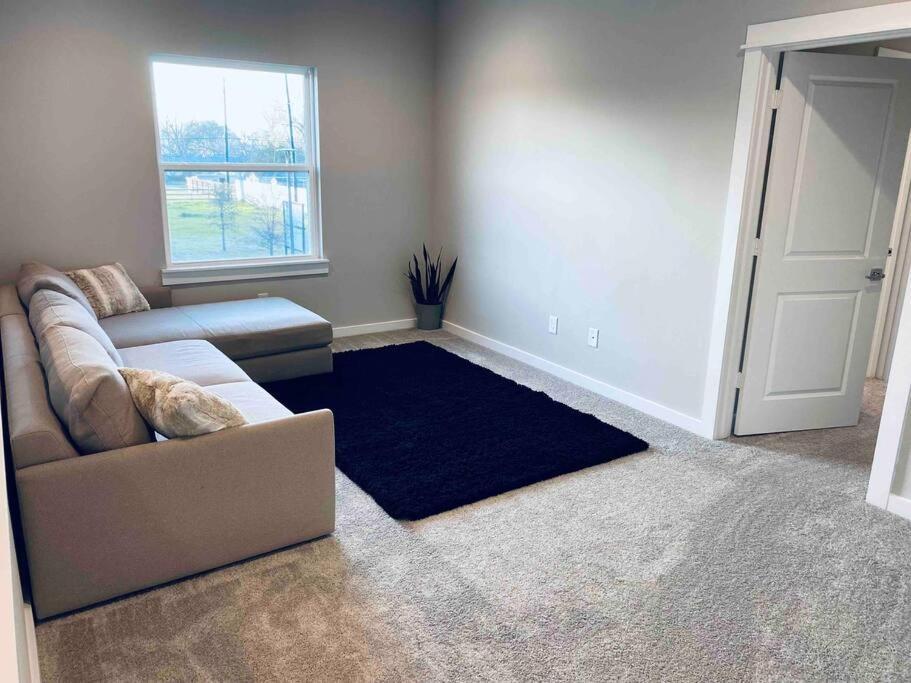 The Holistic Hideaway - Gated Community *