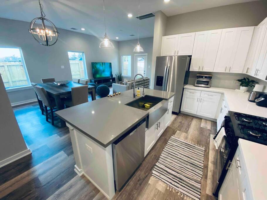 The Holistic Hideaway - Gated Community * Houston