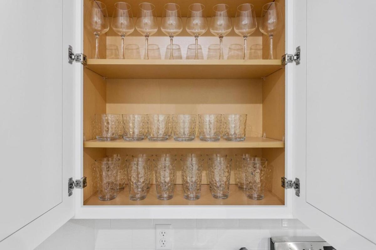 Modern Retreat I Dtown 15 Min Sleeps 12 Parking 4 * Houston