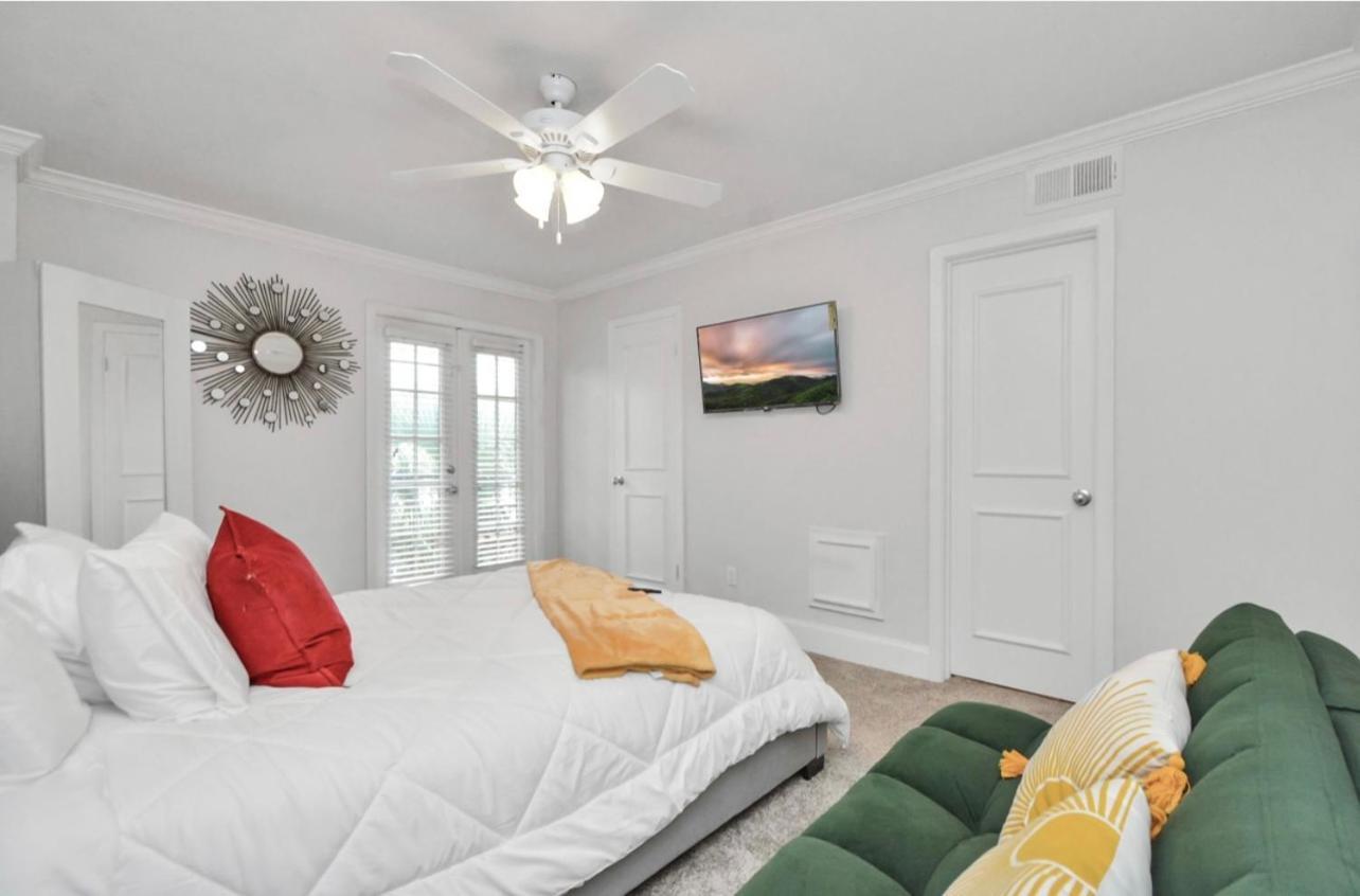 2br Montrose Townhome