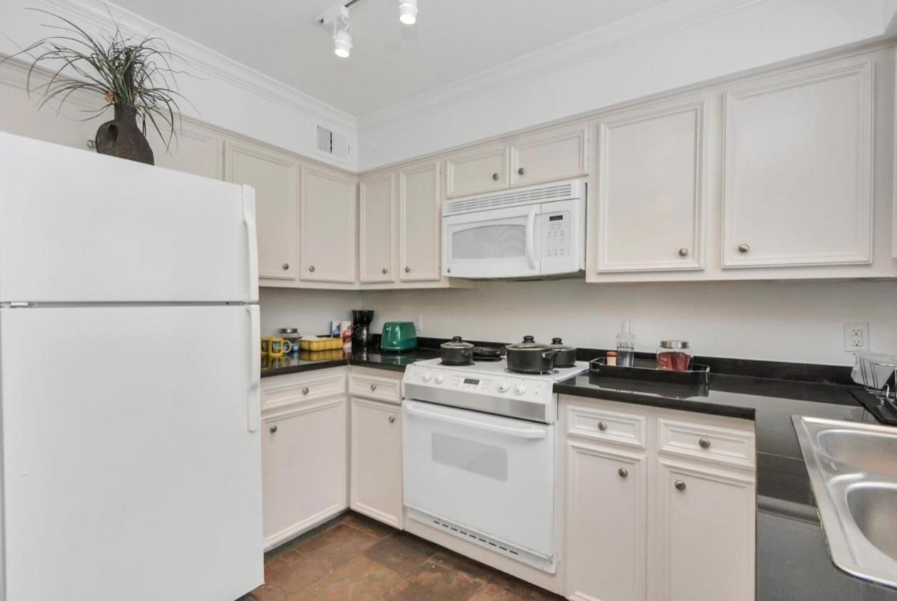 2br Montrose Townhome * Houston