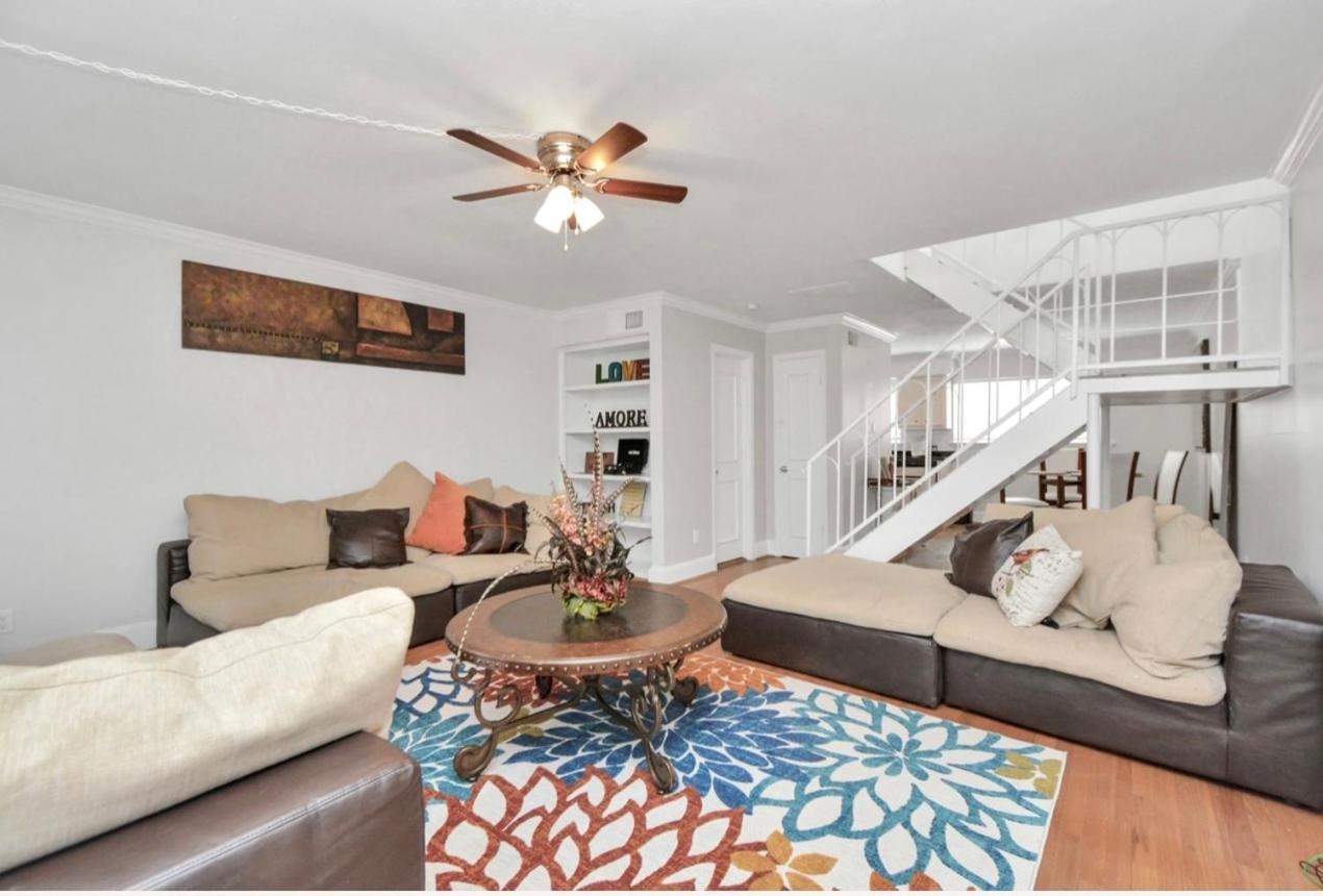 Apartment 2br Montrose Townhome Houston