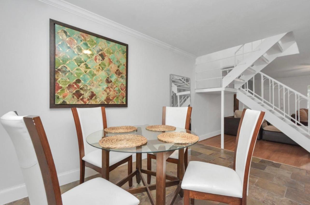2br Montrose Townhome Houston