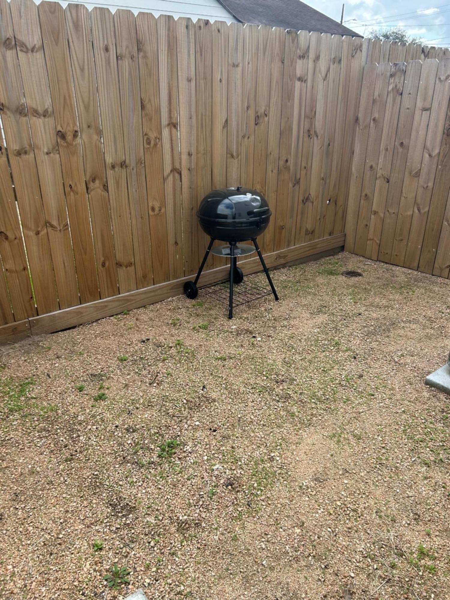Chic Euro Retreat - 5 Mins To Downtown - King Bed Apartment Houston