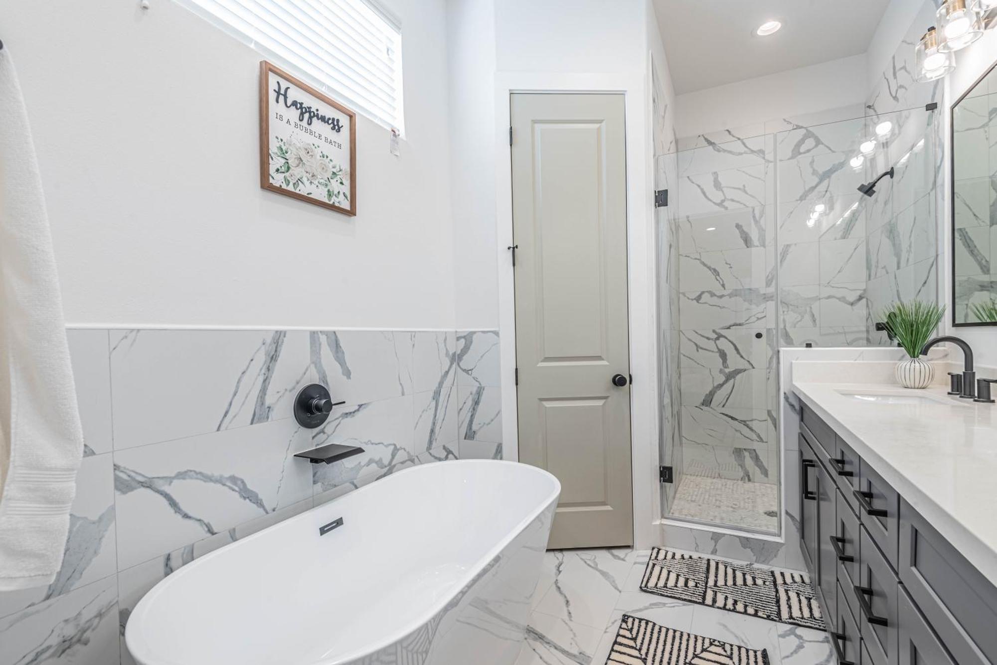 Holiday home Luxury Charming 3br 3bath Free Wi-fi 8 Guests, Gated Home, Downtown Houston