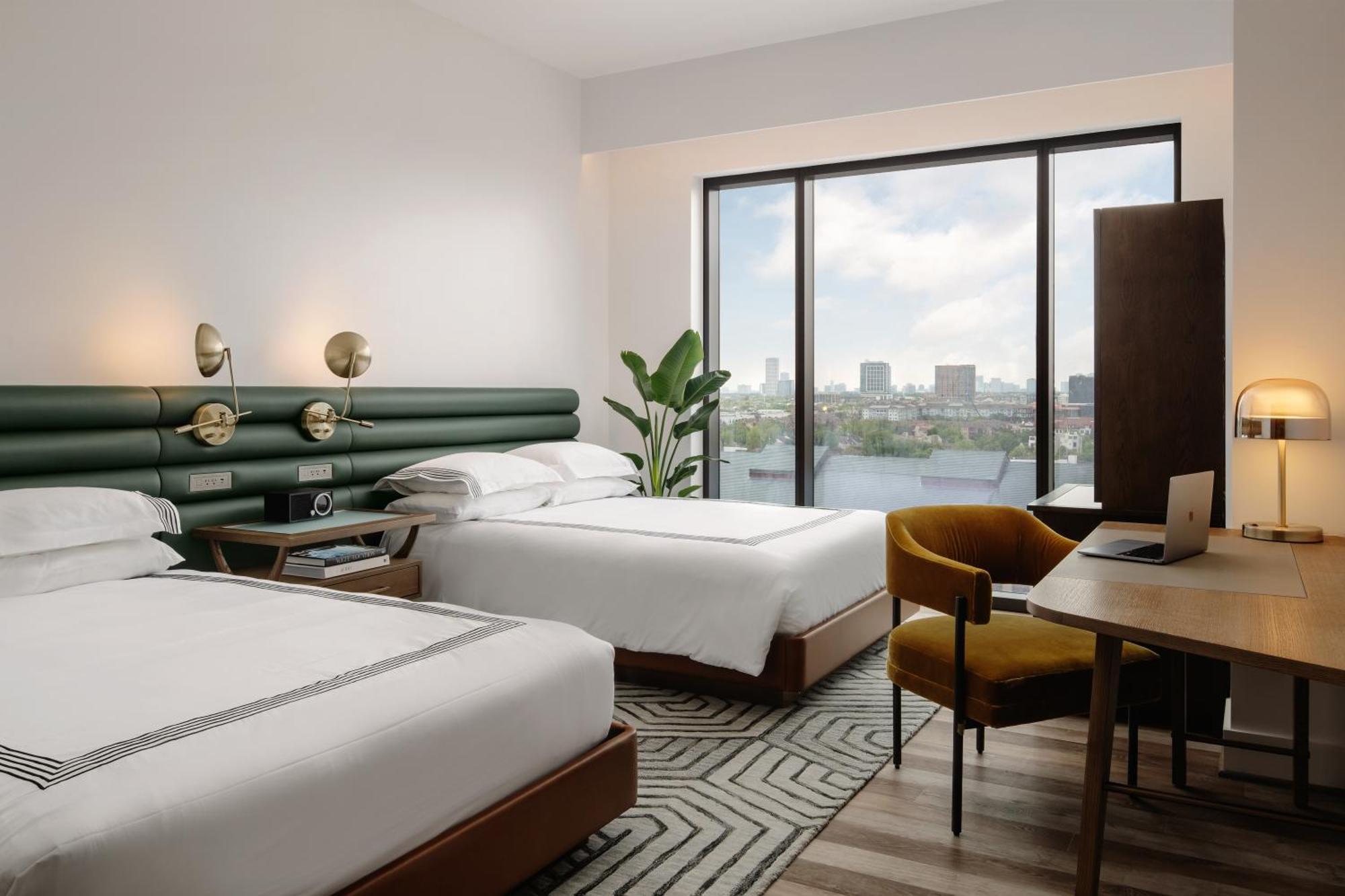 Thompson Houston, By Hyatt 4*