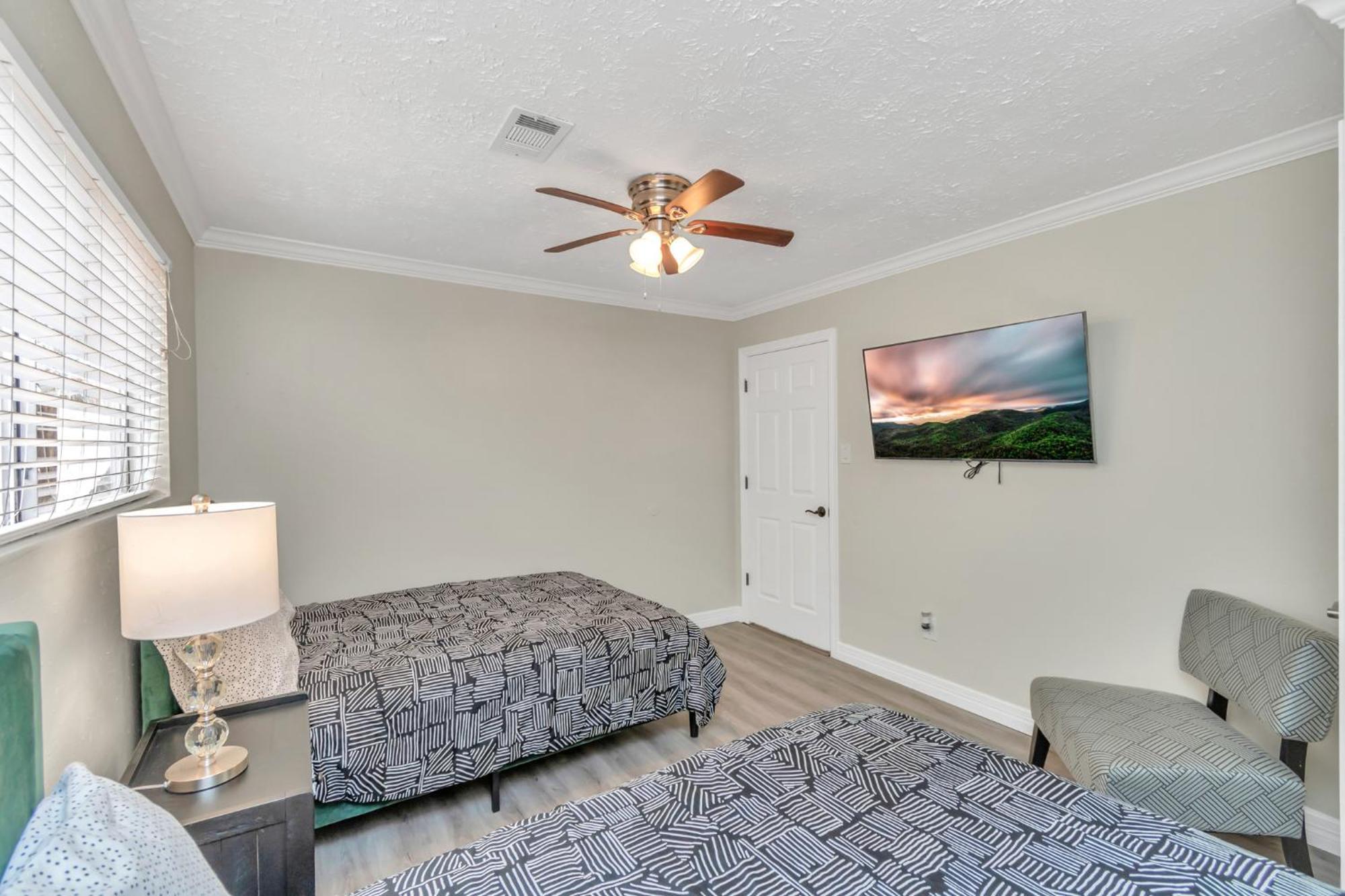 1976 Accessiblegem Jacuzzi Sleep13 Chinatown 20mins Dt