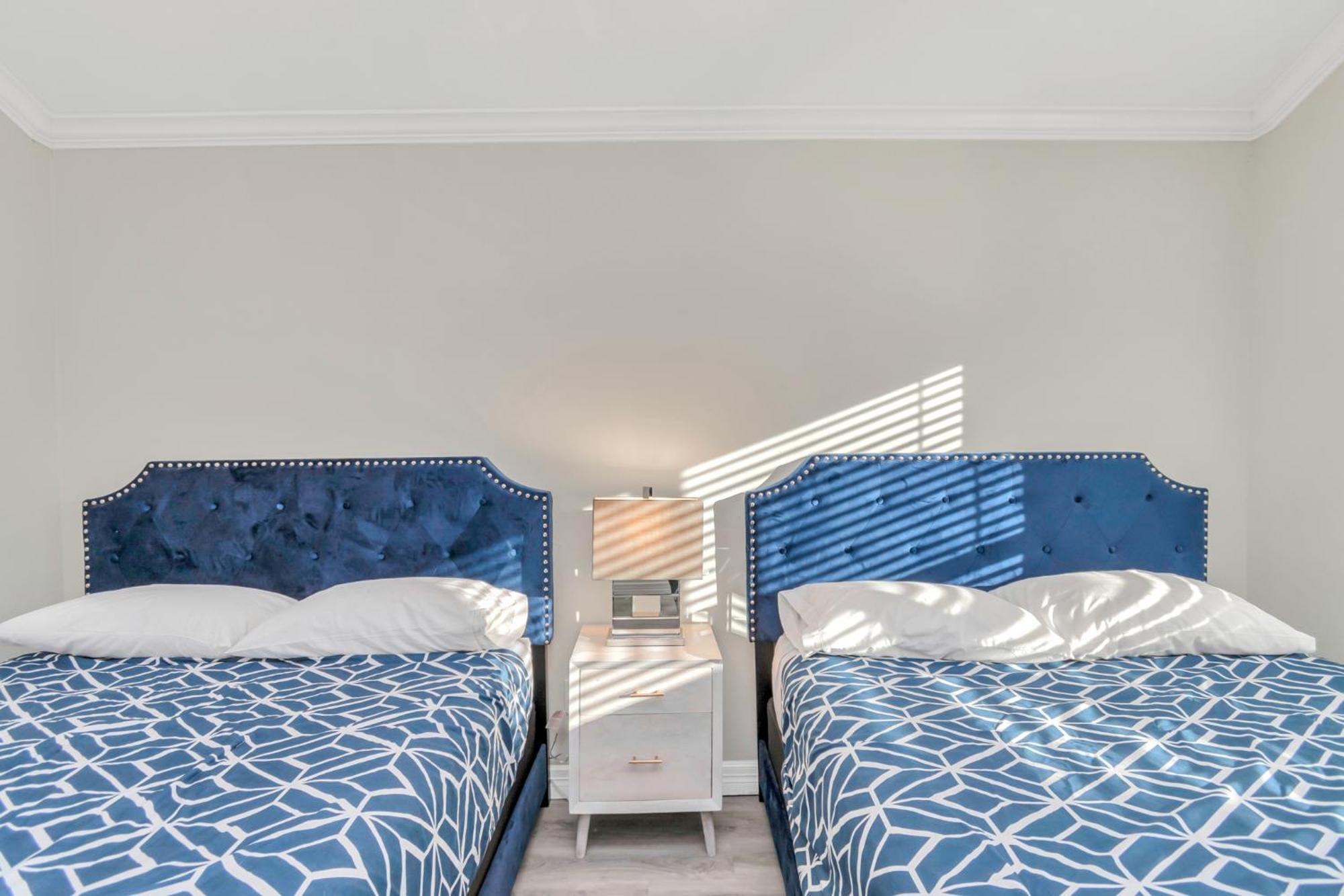 1976 Accessiblegem Jacuzzi Sleep13 Chinatown 20mins Dt