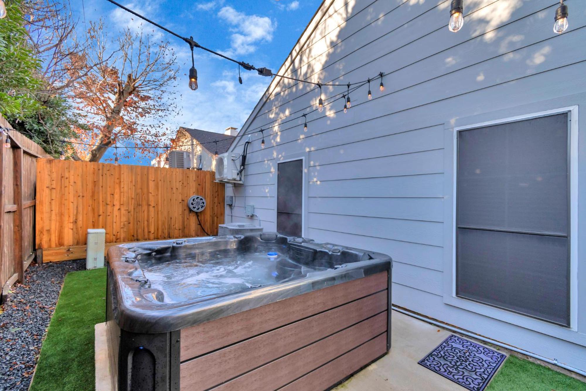 1976 Accessiblegem Jacuzzi Sleep13 Chinatown 20mins Dt Holiday home Houston