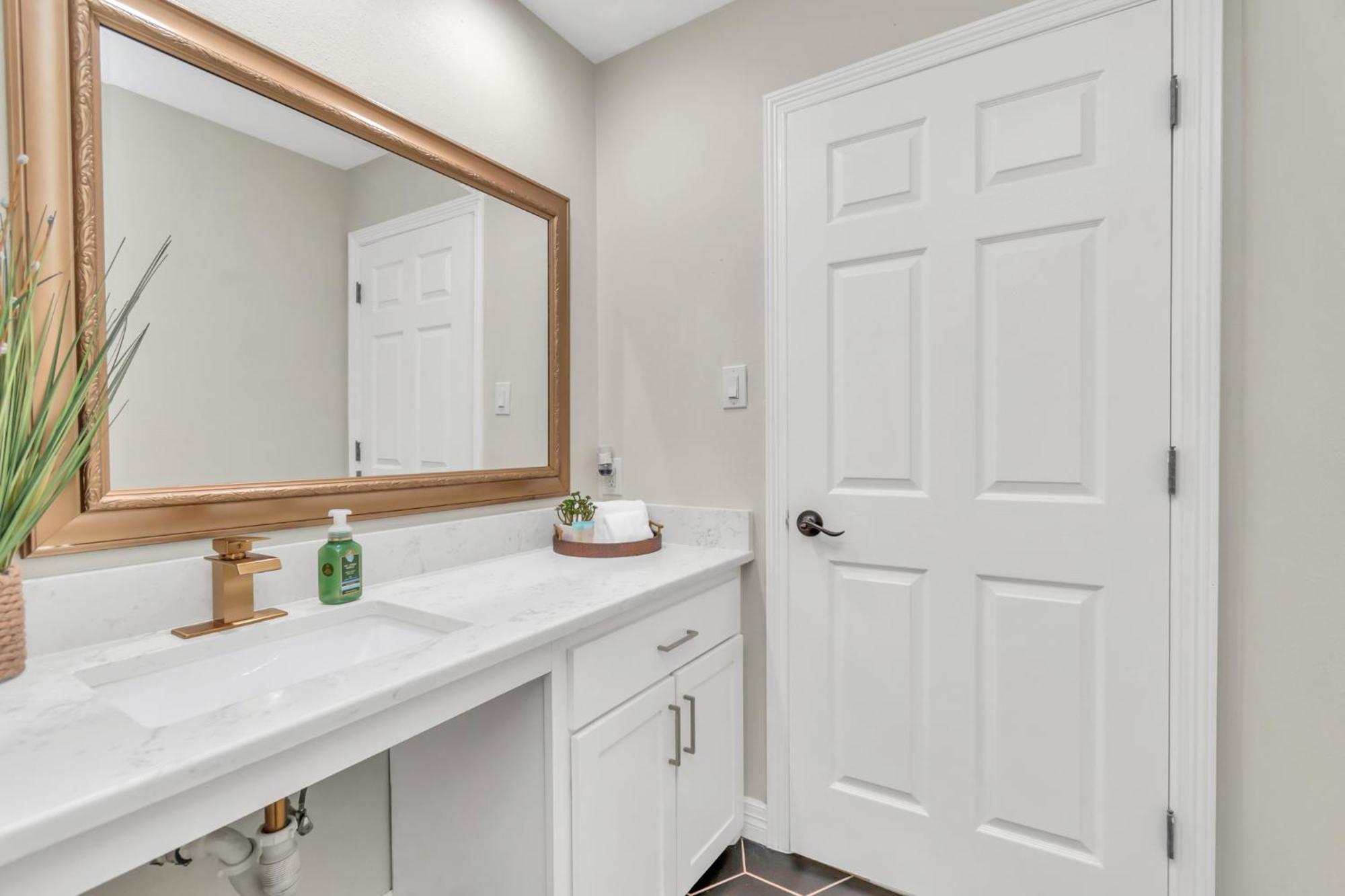 Holiday home 1976 Accessiblegem Jacuzzi Sleep13 Chinatown 20mins Dt Houston