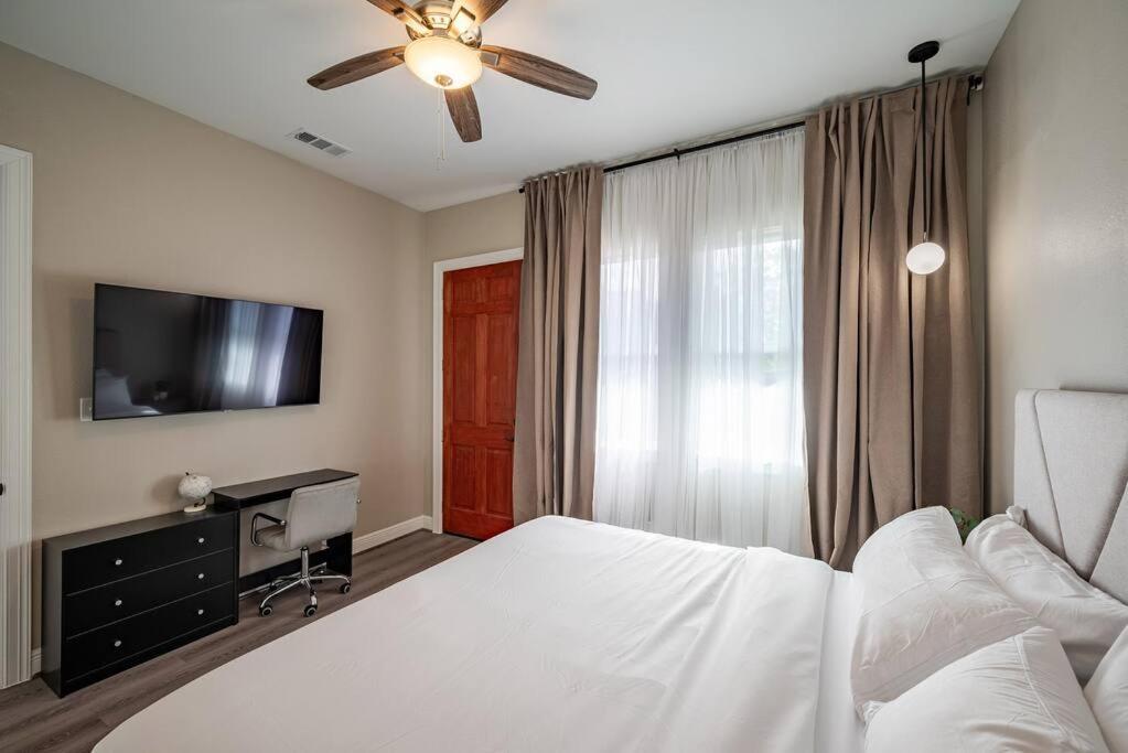 Holiday home Elegant In Gated Community Houston