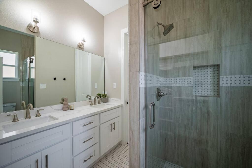 Elegant In Gated Community * Houston