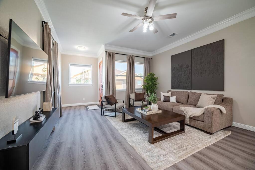 Holiday home Elegant In Gated Community Houston