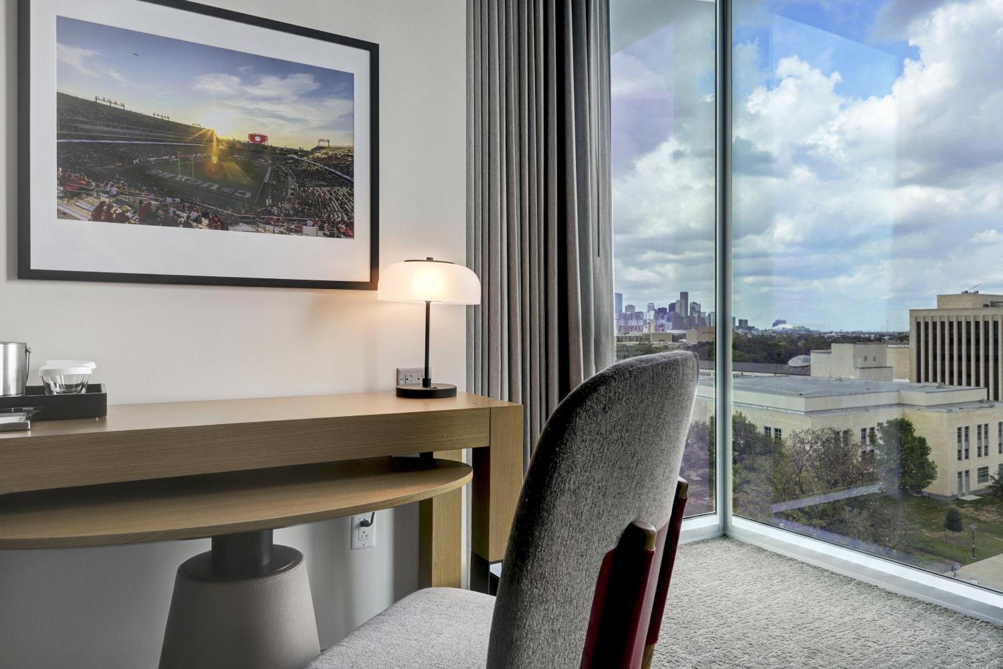 Hilton Of Hotel 4*