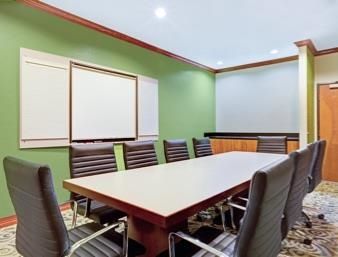 Wingate By Wyndham / Willowbrook 3*