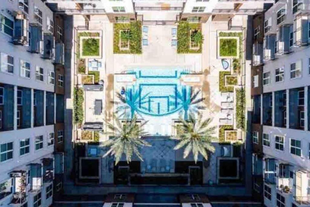 Apartment Fancy Downtown With Pool Gym Lounge Pet Ok Houston