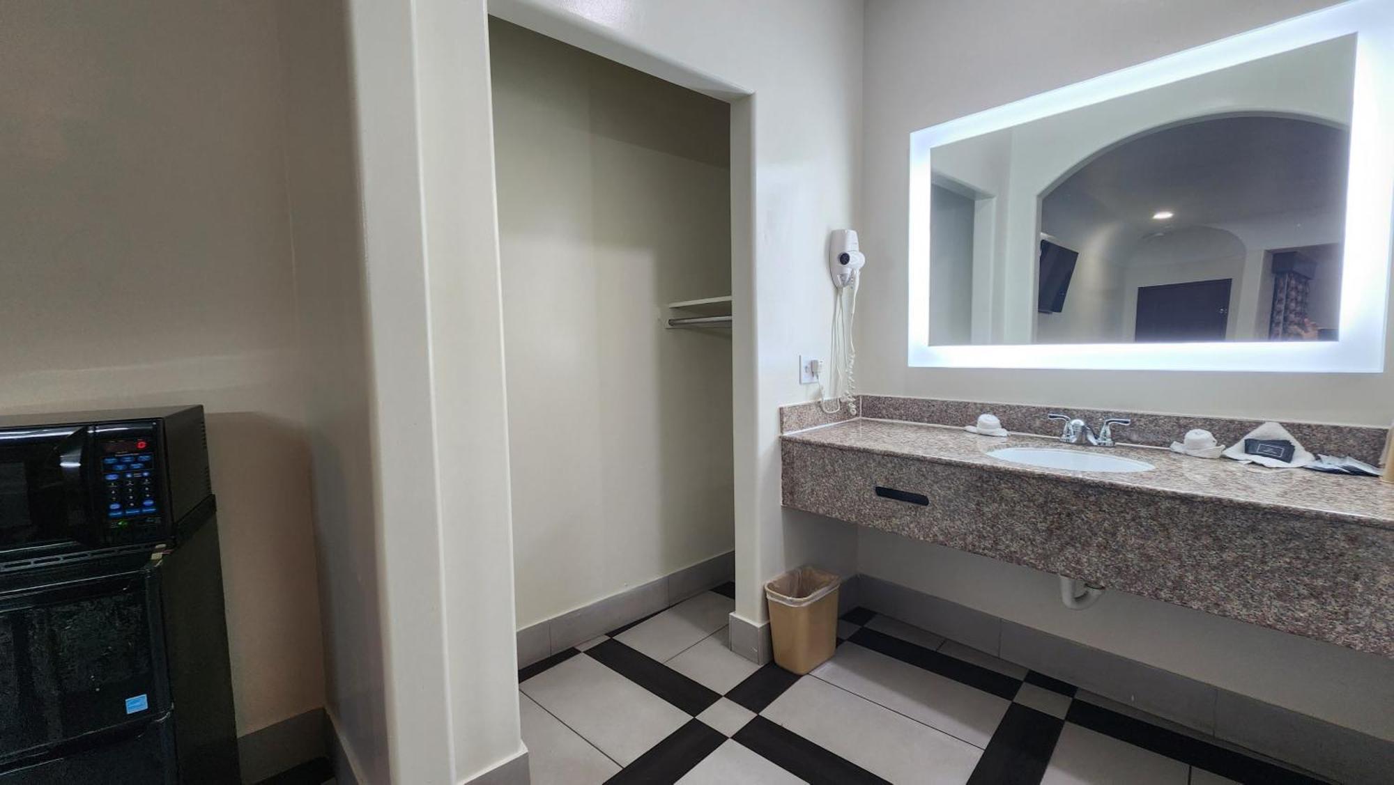 Hotel Scottish & Sam Parkway 2*