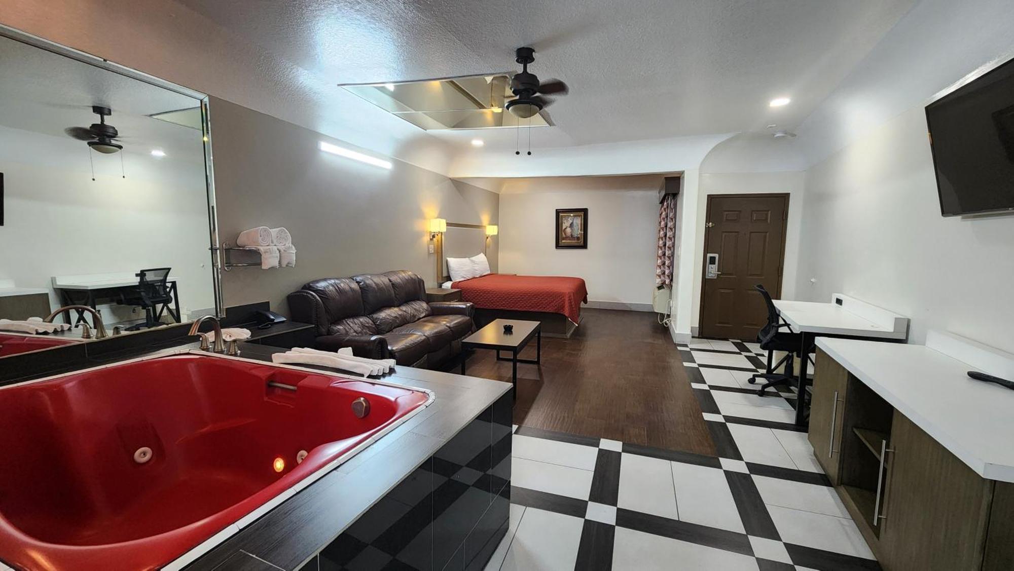 Hotel Scottish & Sam Parkway 2*