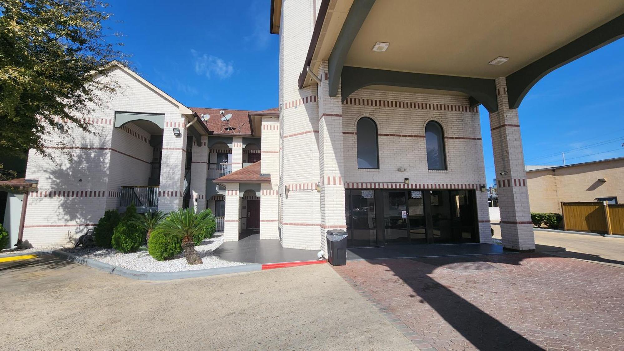Hotel Scottish & Sam Parkway 2*