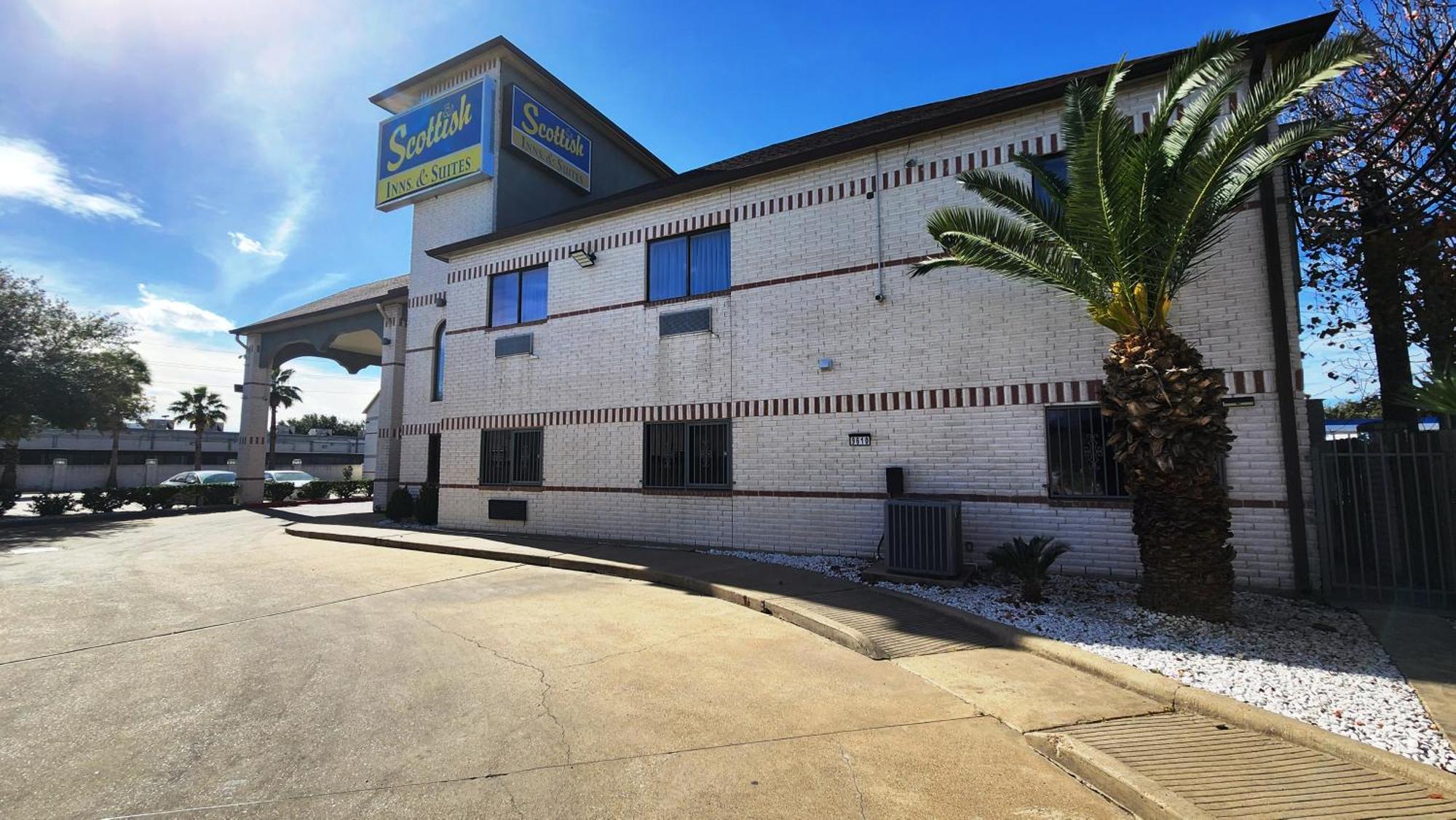 Scottish & Sam Parkway Hotel Houston