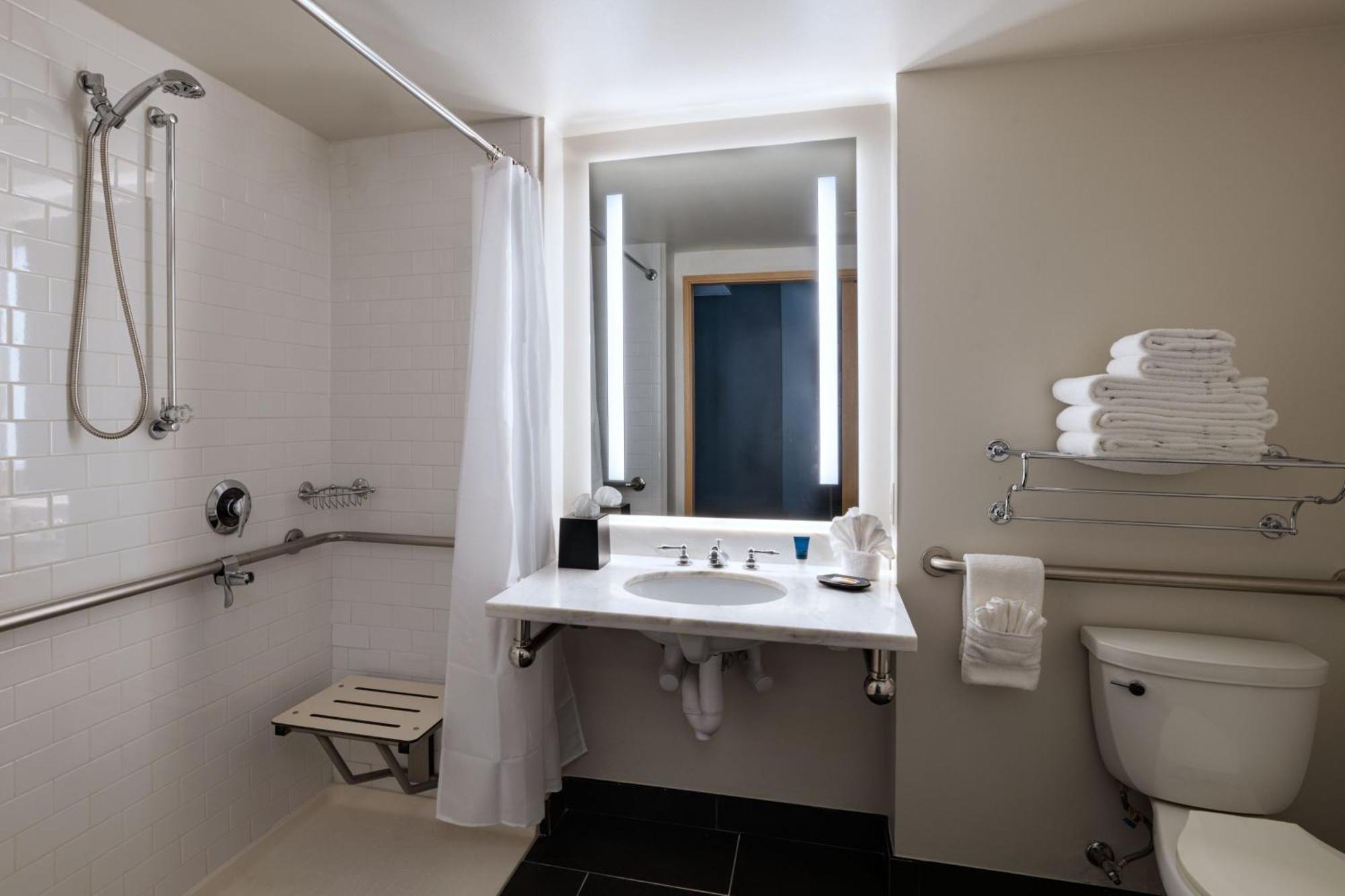 Hotel Four Points By Sheraton West