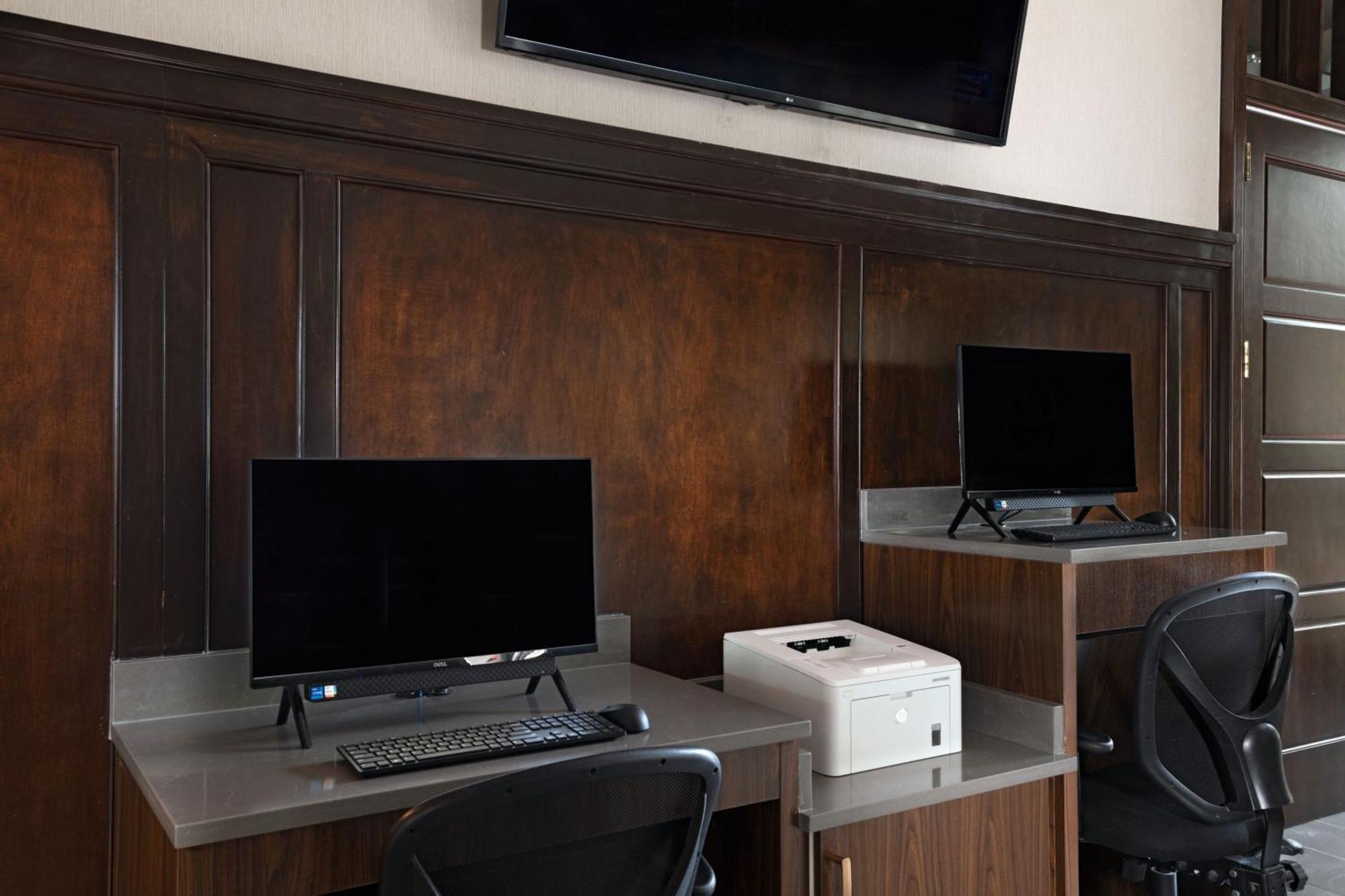 Four Points By Sheraton West 3*