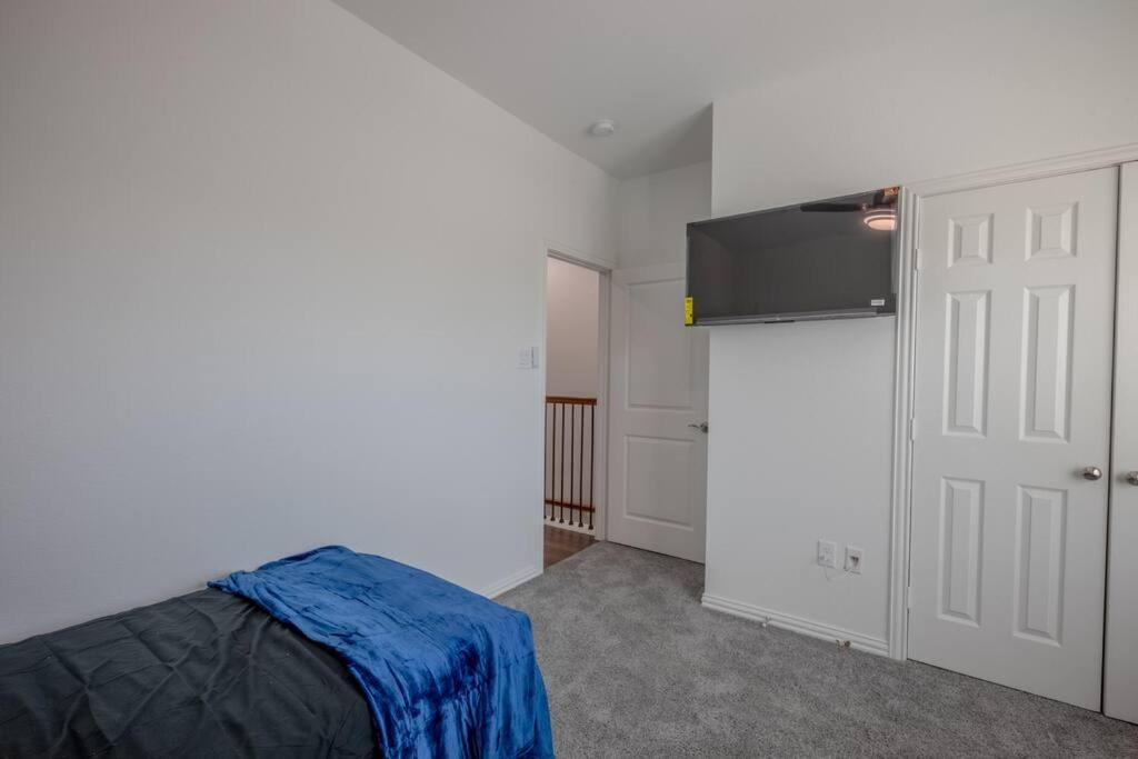 Spacious Cozy Near Nrg /toyota/stadiums
