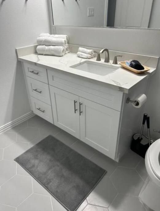 Spacious Cozy Near Nrg /toyota/stadiums Holiday home Houston