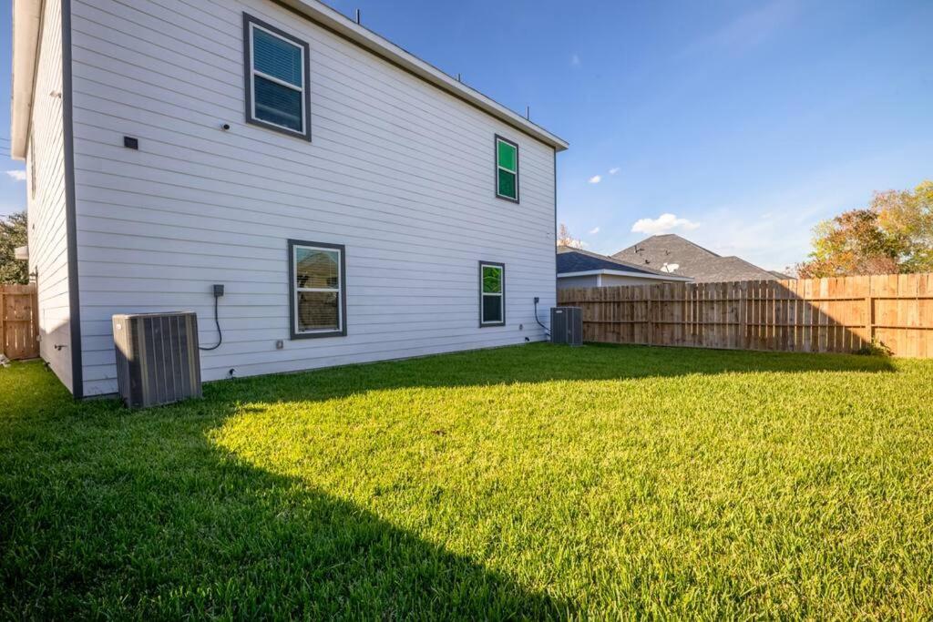 Spacious Cozy Near Nrg /toyota/stadiums