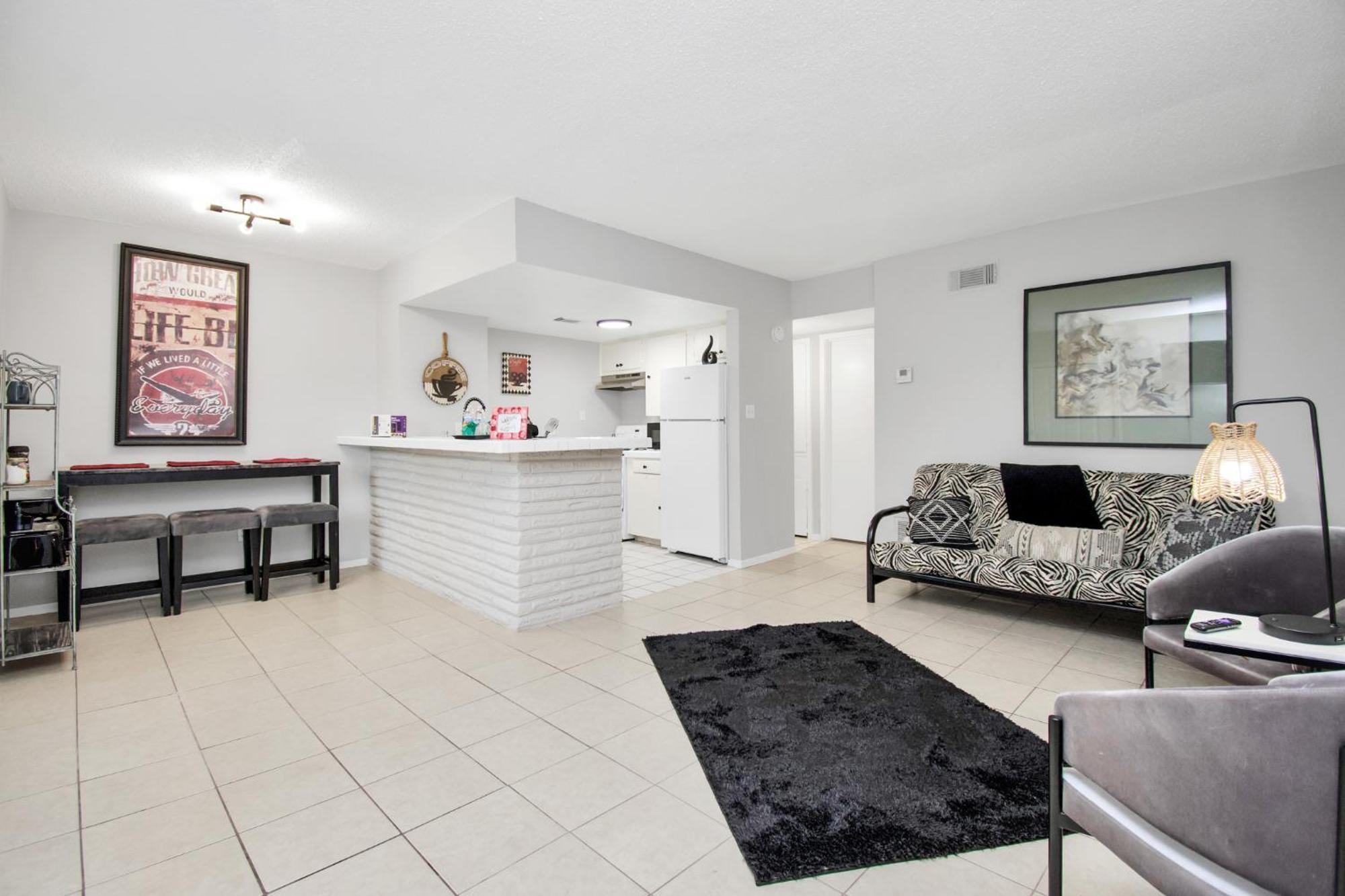 Unique Heights 1br Apt Sleeps 4 Apartment *