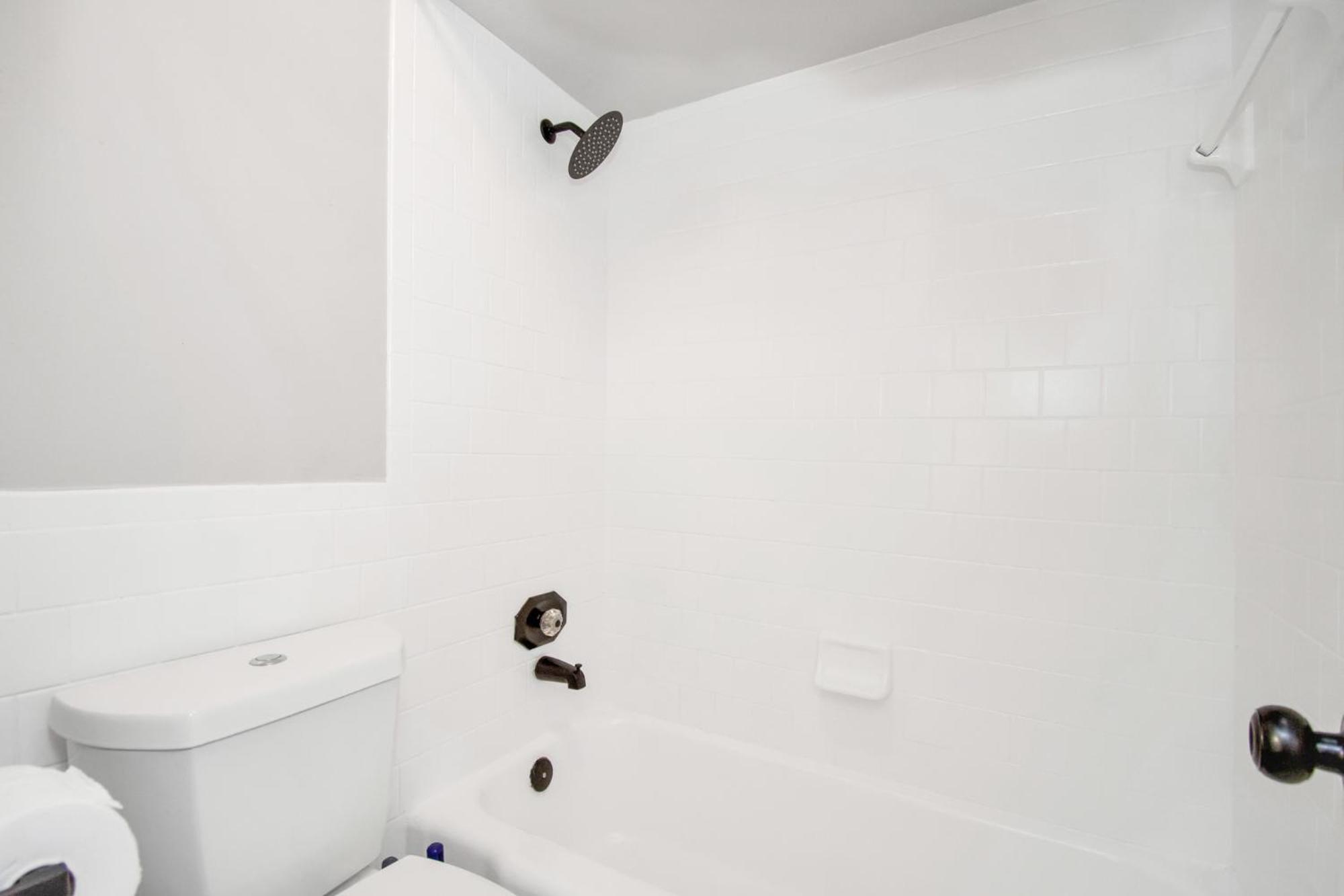 Unique Heights 1br Apt Sleeps 4 * Houston