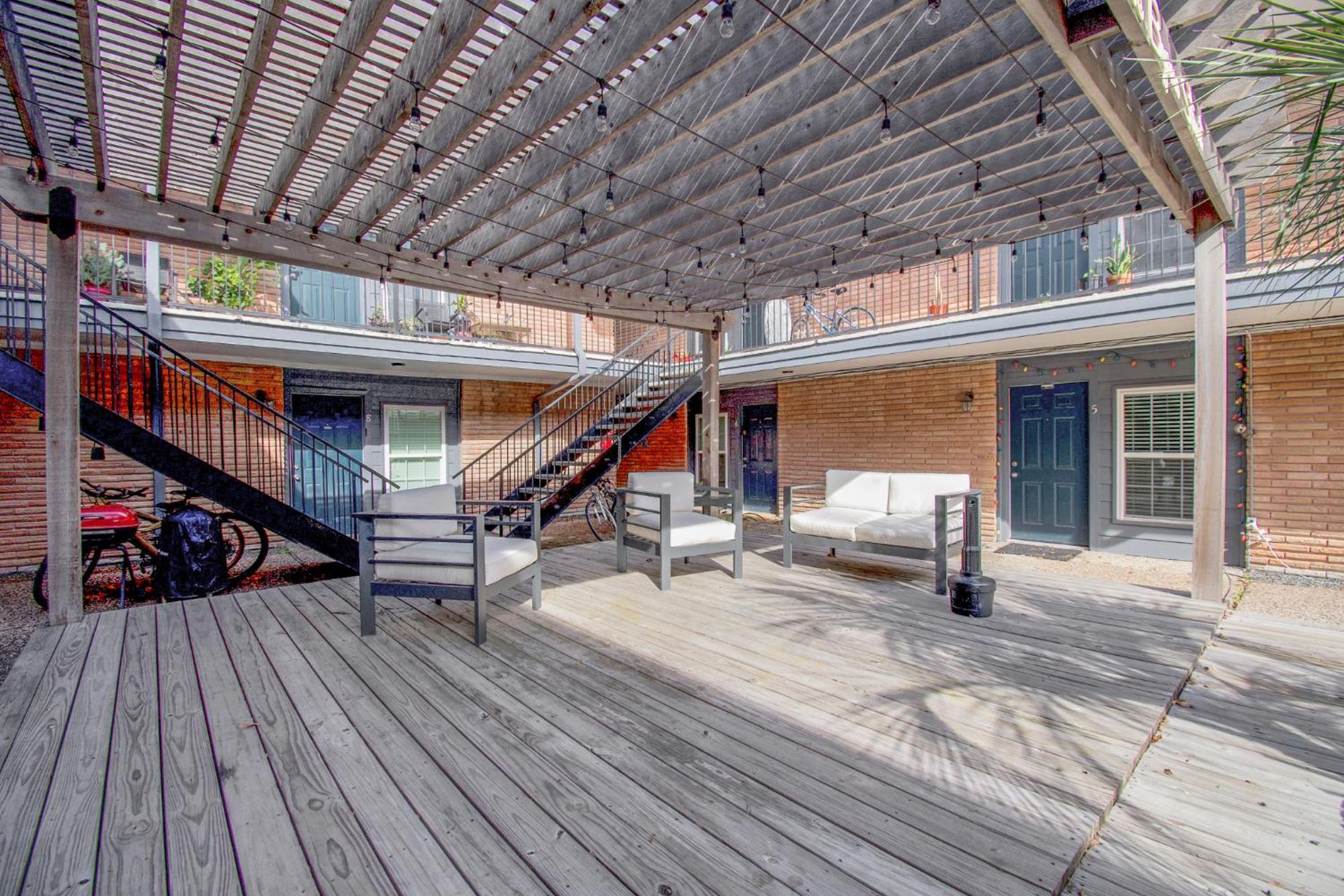 Unique Heights 1br Apt Sleeps 4 *