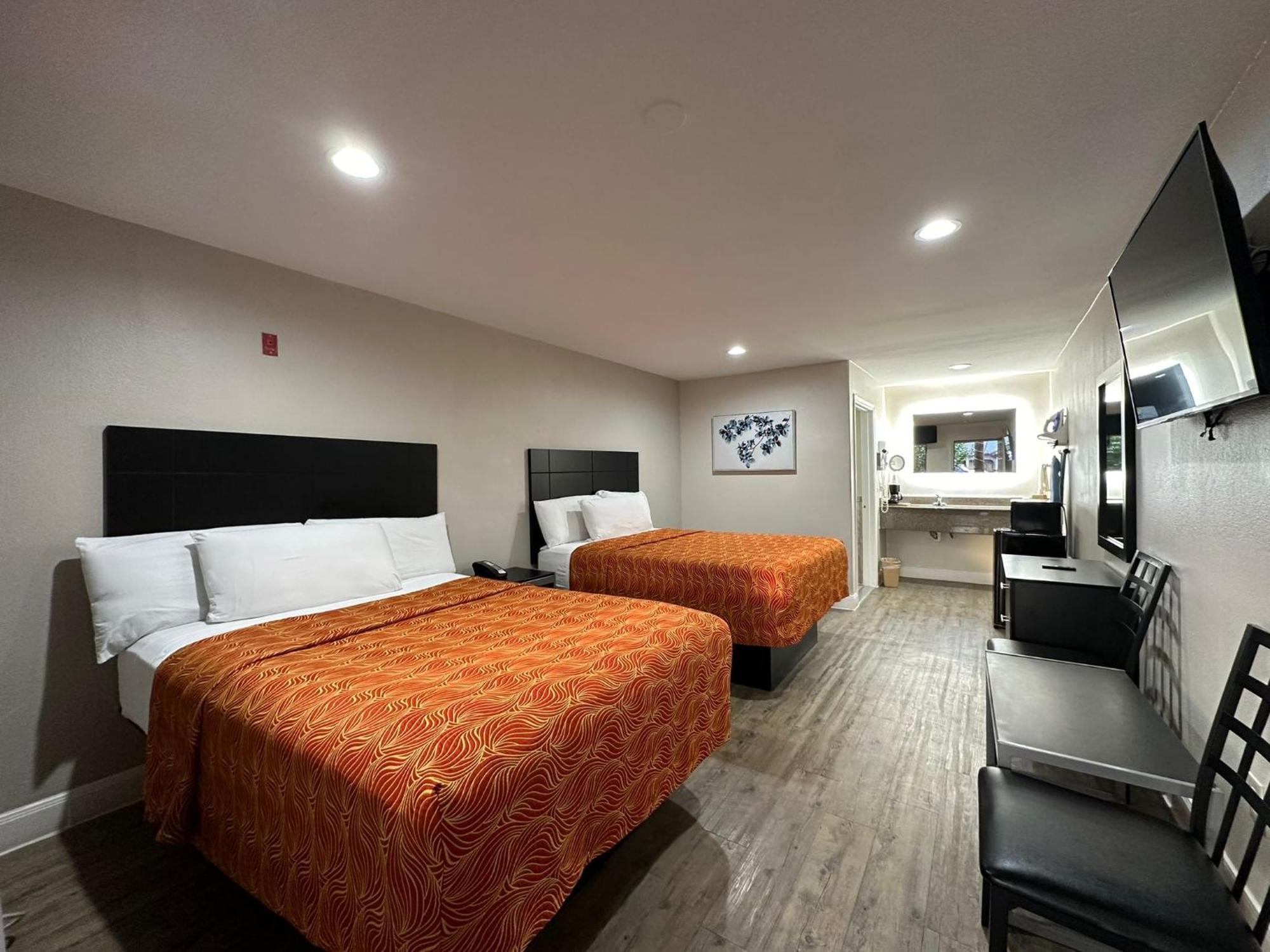 Palace I-45 & Bellfort Hotel