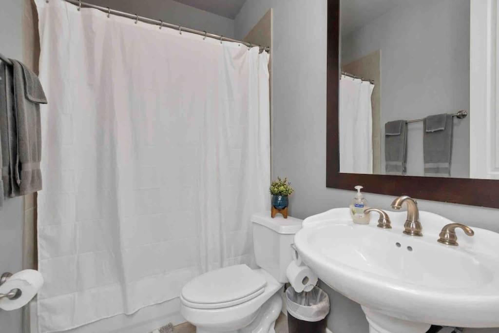 Holiday home Prolific 3story W Game Room-hottub-near Dt Houston