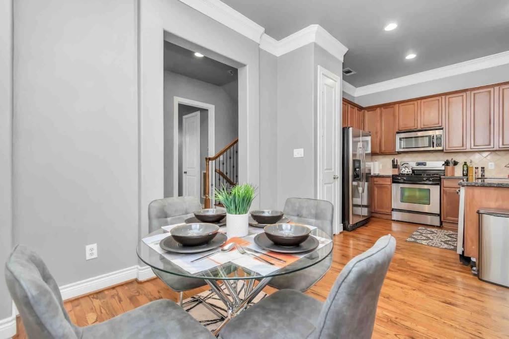 Holiday home Prolific 3story W Game Room-hottub-near Dt Houston