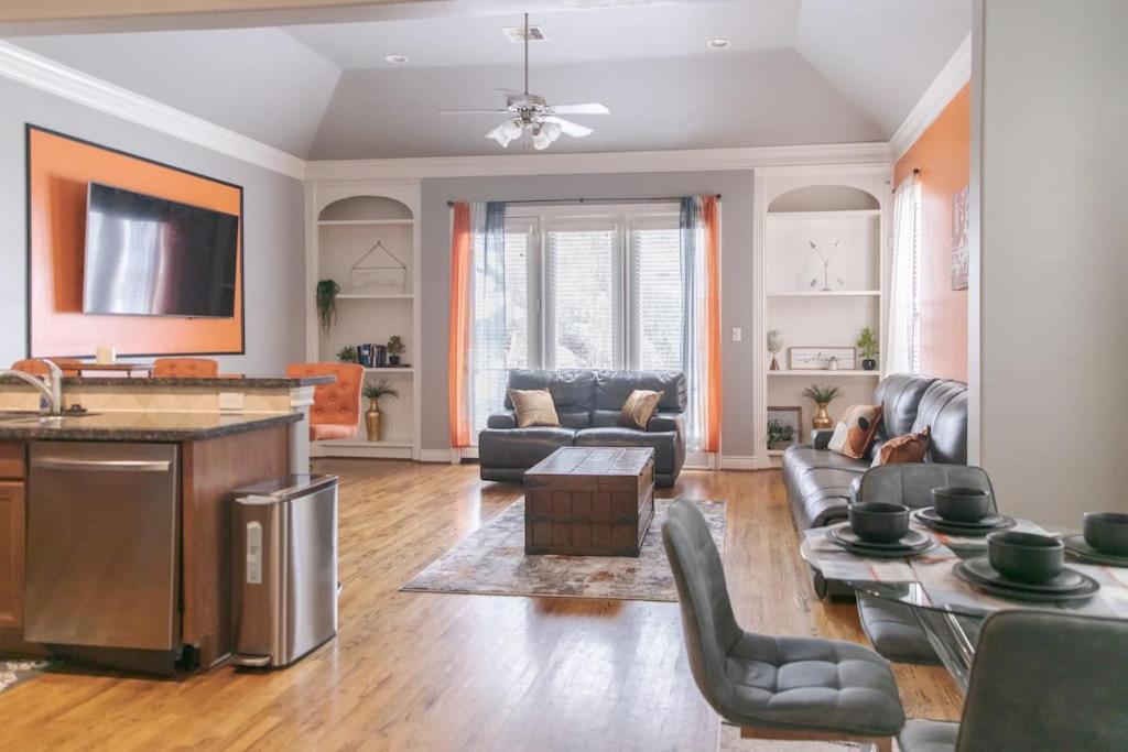 Prolific 3story W Game Room-hottub-near Dt Houston