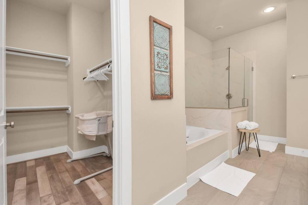 Beautiful Luxurious Galleria Holiday home *