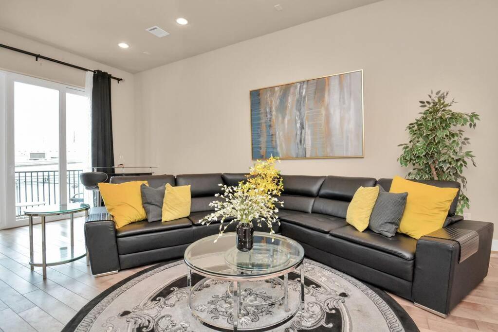 Beautiful Luxurious Galleria Houston