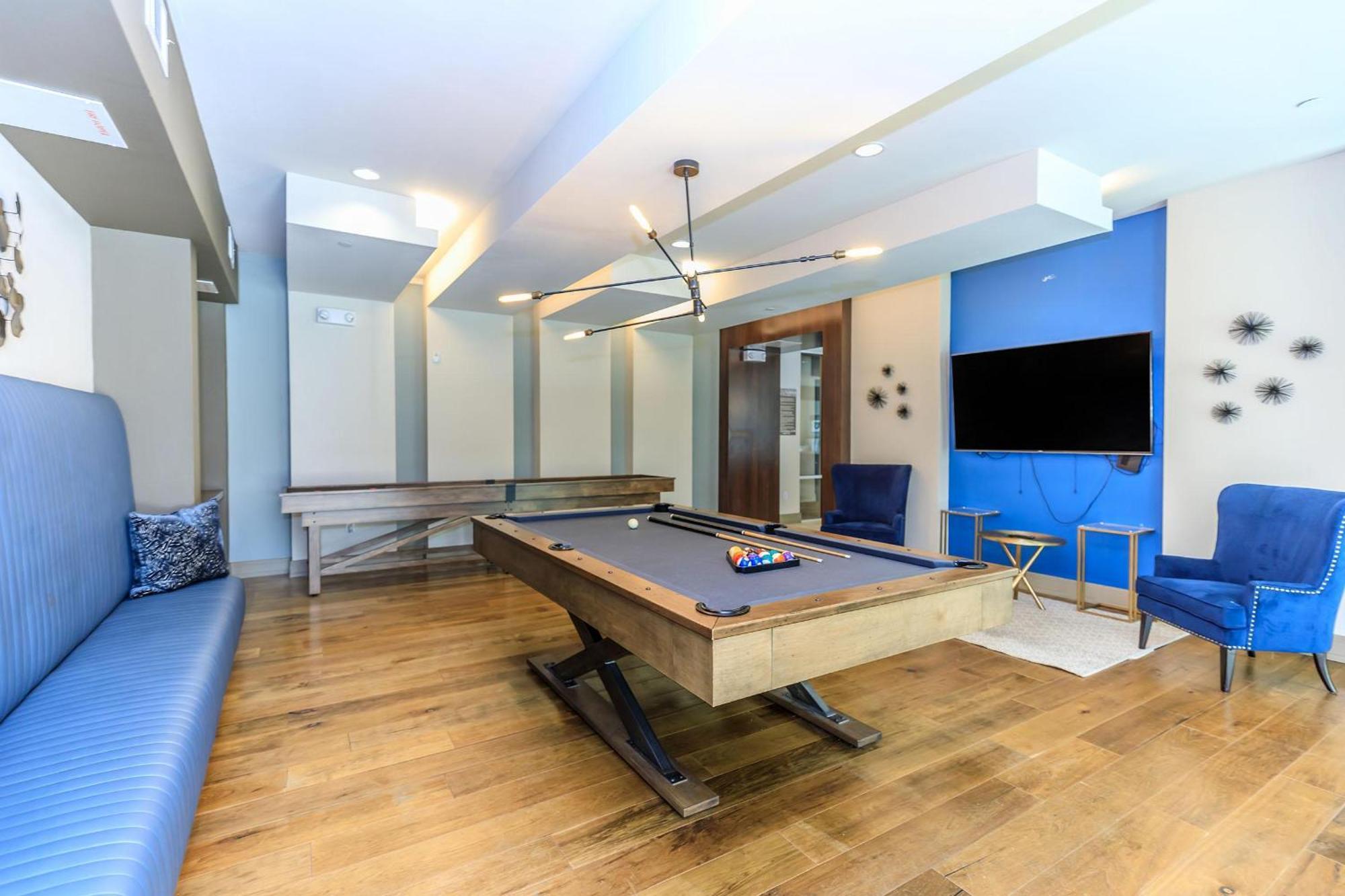 U4 Penthouse At Convention Center 1 Bedroom 1bath Minute Maid Park Astros Apartment *