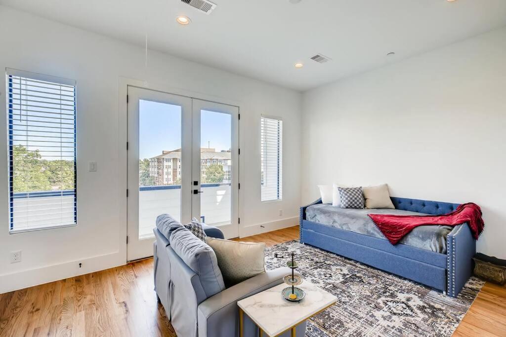Holiday home 4 Story Modern Sleeps 10 - Dt Views! *