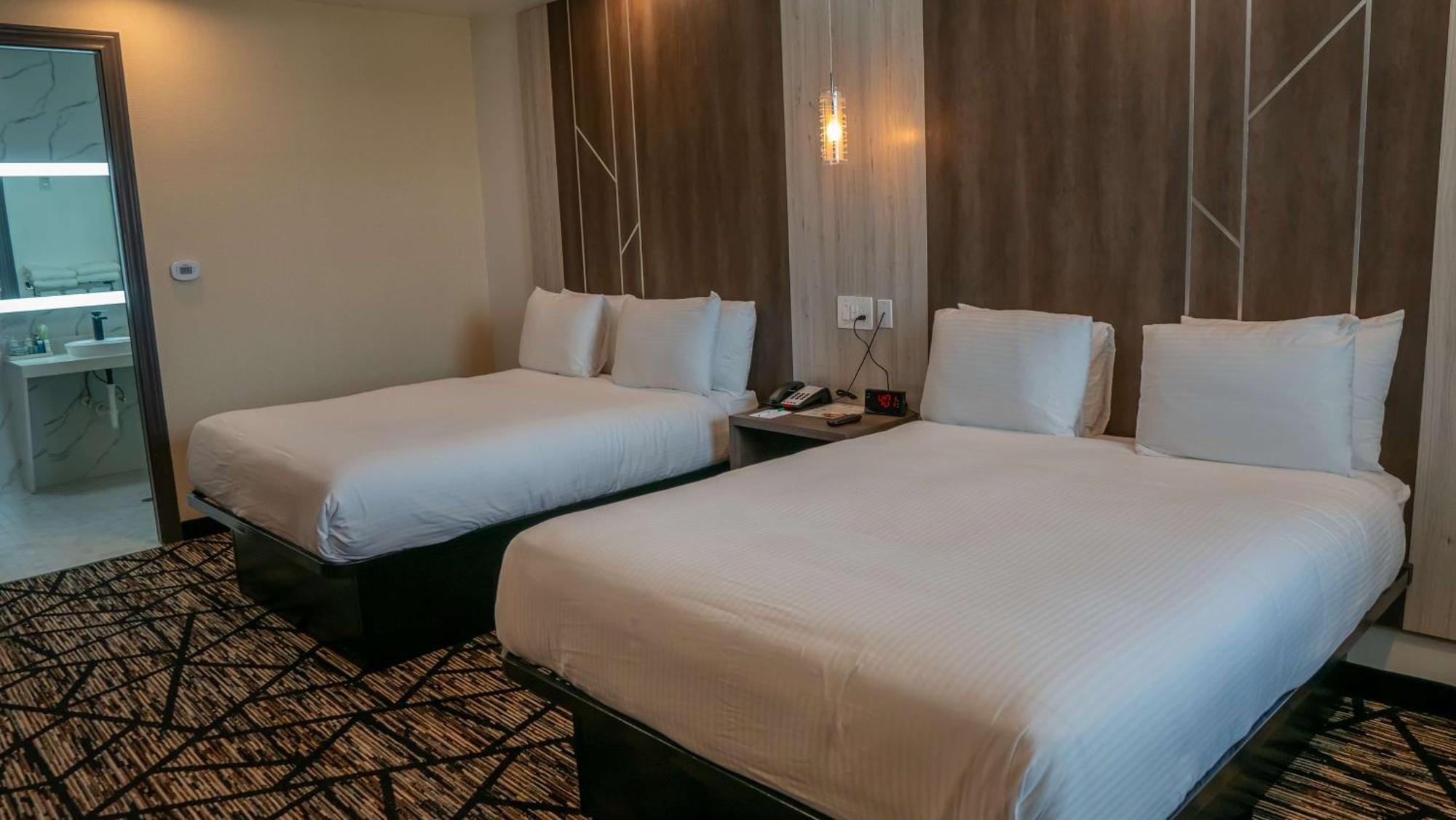 Hotel Surestay By Western Southeast Houston