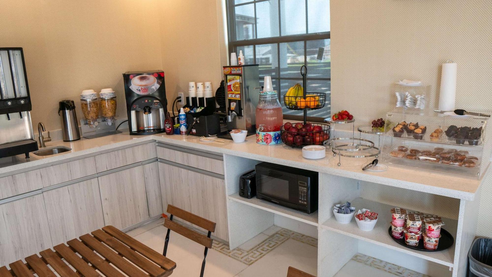 Hotel Surestay By Western Southeast 2*