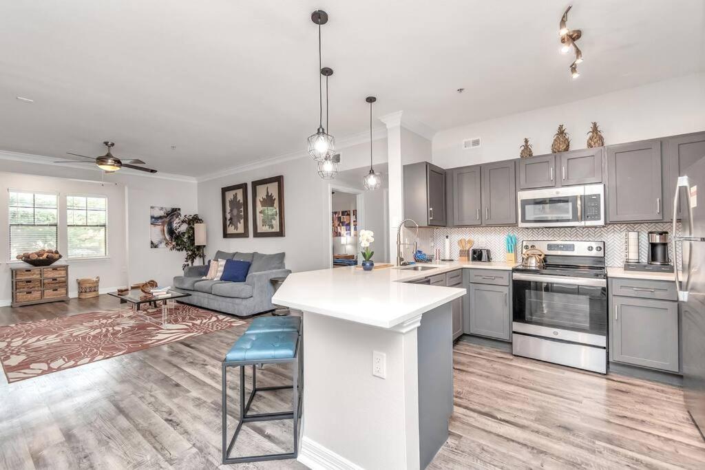 The Natural Mirage Near Rice Village! Apartment