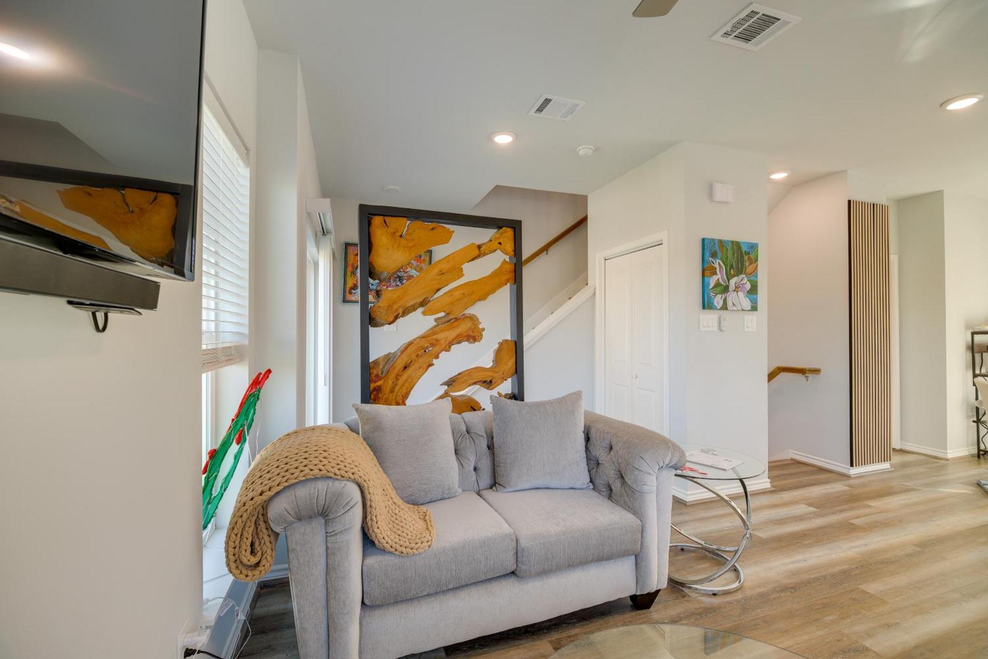 South Townhome With Patio And Gas Grill! Holiday home *